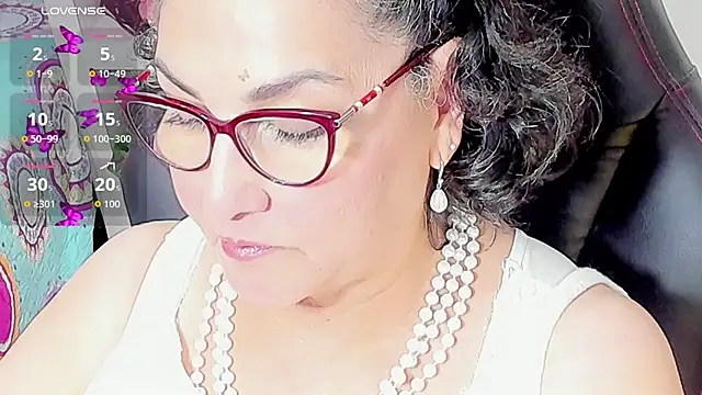 Snapshot of cataleya_mom chatting on October 11, 4:50 am cataleya mom online show from October 11, 4:50 am