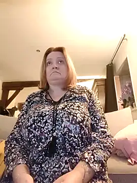 lady charlyne online show from September 30, 6:13 pm