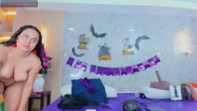 Snapshot of sabrina_shark_ chatting on November 1, 2:37 am sabrina shark online show from November 1, 2:37 am