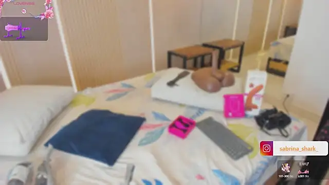 Snapshot of sabrina_shark_ chatting on September 24, 12:53 am sabrina shark online show from September 24, 12:53 am