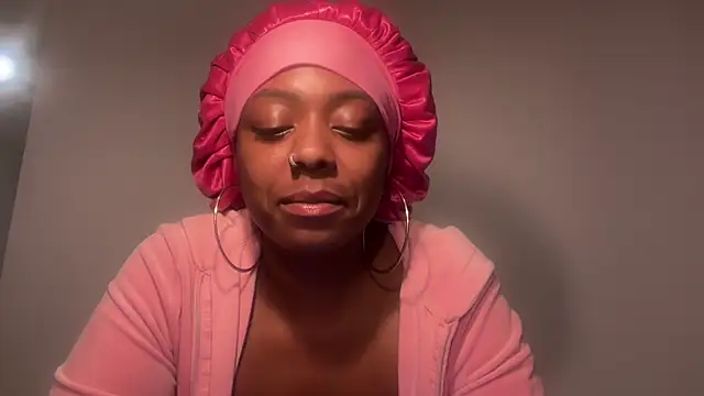 ChocolateCakeQueen online show from December 18, 2:38 am