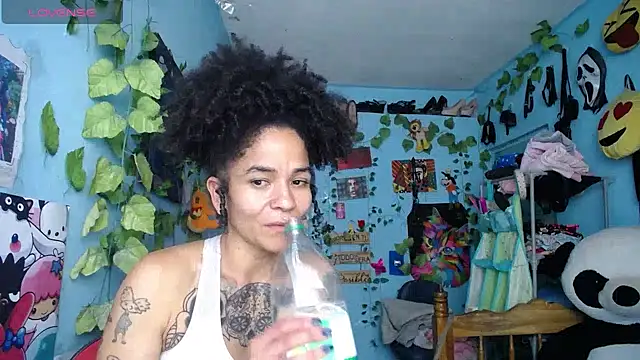 nicole ink online show from September 9, 8:30 pm