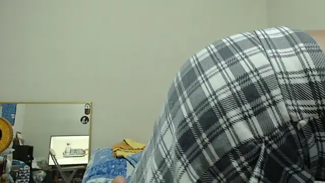 AlinaWoolf  online show from April 15, 7:20 am