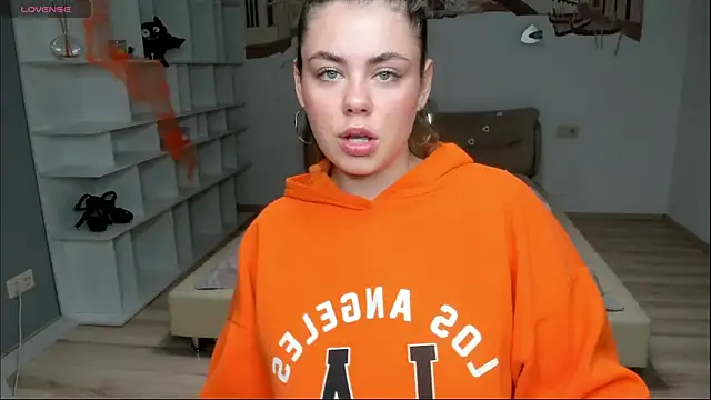 Snapshot of IsabellaBler chatting on October 24, 6:53 am IsabellaBler online show from October 24, 6:53 am