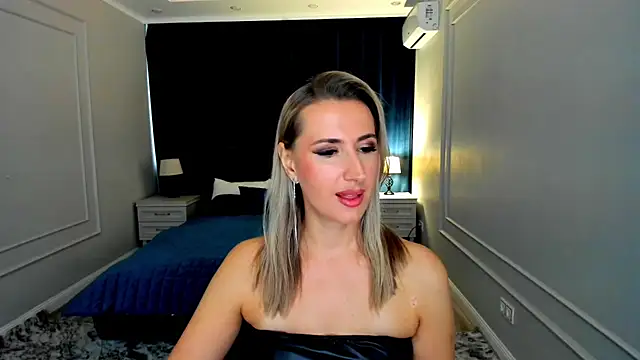 Snapshot of PassionGlow chatting on September 18, 3:38 am PassionGlow online show from September 18, 3:38 am