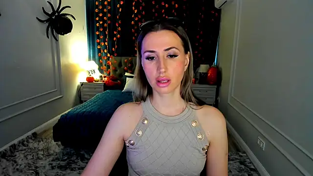 Snapshot of PassionGlow chatting on October 30, 3:53 am PassionGlow online show from October 30, 3:53 am