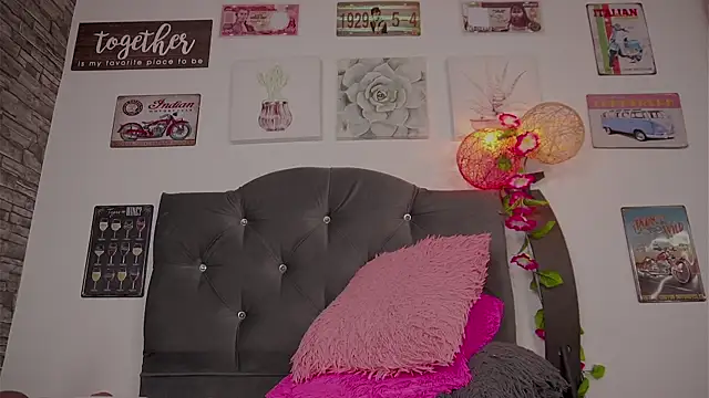 Lana del rey  online show from January 5, 5:27 pm