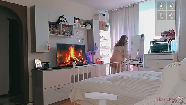 elisejays online show from September 14, 12:36 pm