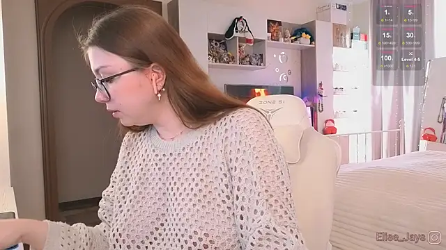 elisejays online show from October 3, 1:05 pm