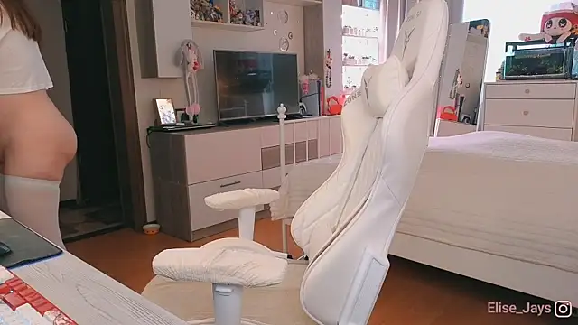 elisejays online show from October 24, 11:39 am