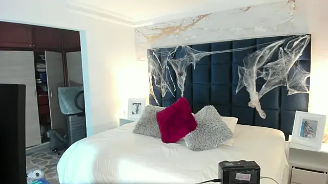 Snapshot of EVELIN_MASON chatting on October 9, 7:40 pm EVELIN MASON online show from October 9, 7:40 pm