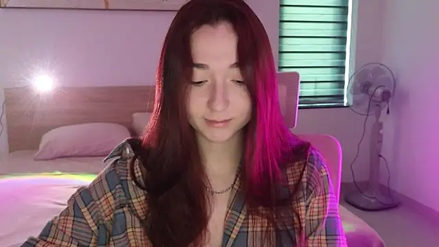 YasmineWest online show from May 2, 12:36 am