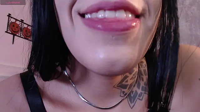 Snapshot of cattleya_jensen_ chatting on October 14, 1:35 pm cattleya jensen  online show from October 14, 1:35 pm