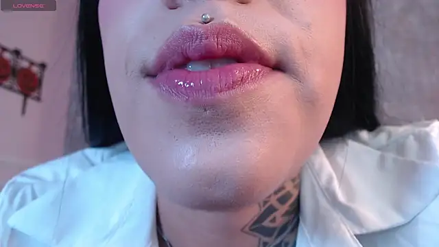 Snapshot of cattleya_jensen_ chatting on October 10, 2:00 pm cattleya jensen  online show from October 10, 2:00 pm