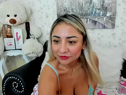 milf bigass  online show from February 28, 12:59 pm