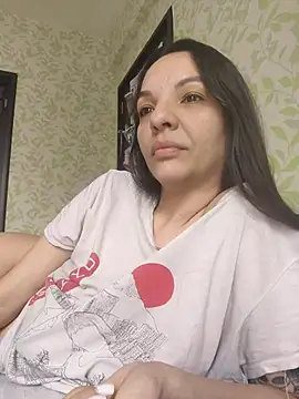 Snapshot of samilux5 chatting on October 12, 2:08 pm samilux5 online show from October 12, 2:08 pm