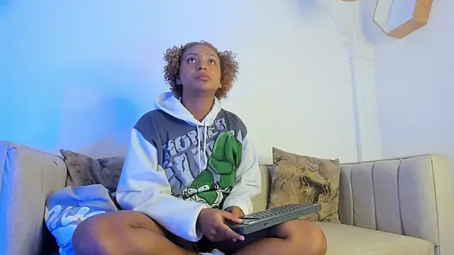 saray mardez online show from October 12, 12:07 pm