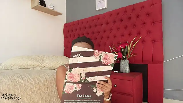 saray mardez online show from September 17, 12:36 pm