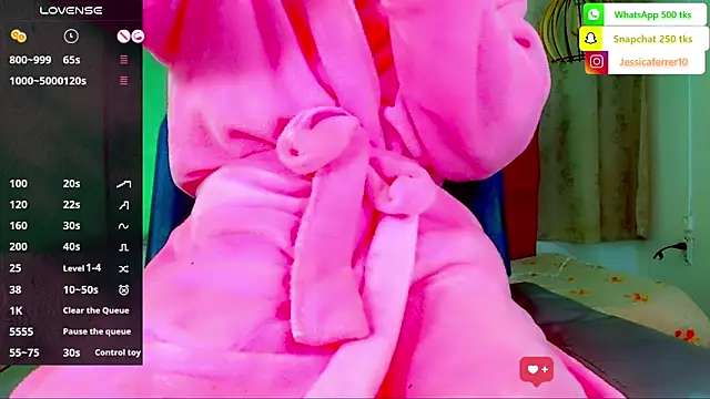 Snapshot of Jessica_smith_1 chatting on October 15, 11:35 am Jessica smith 1 online show from October 15, 11:35 am