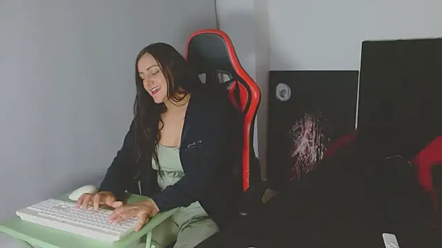 Noamartin  online show from March 7, 2:07 am