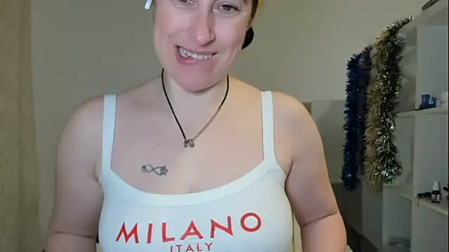 emmita69  online show from December 17, 4:38 am