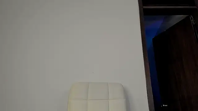 Karoline Marin online show from December 19, 5:54 am