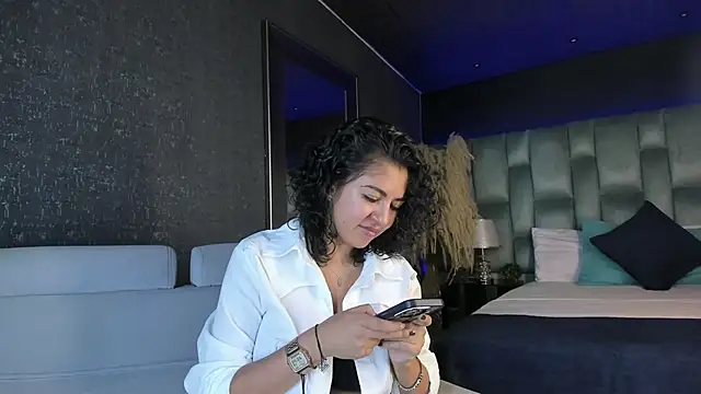 Snapshot of Amareto_ chatting on September 23, 1:53 pm Amareto online show from September 23, 1:53 pm