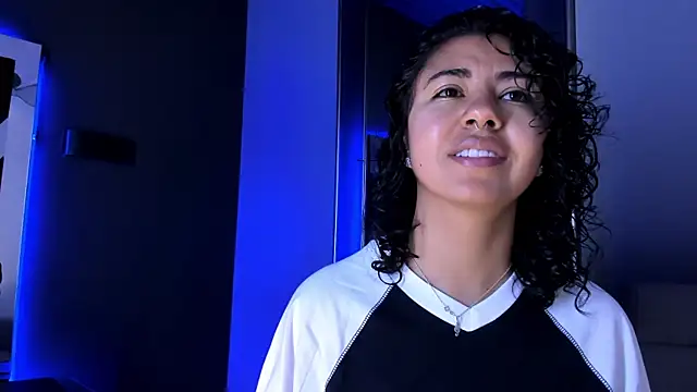 Snapshot of Amareto_ chatting on September 18, 1:20 pm Amareto online show from September 18, 1:20 pm