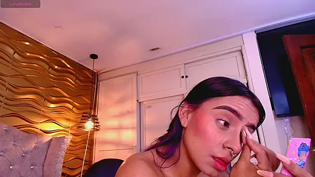 Andreita Jones online show from April 17, 11:45 am