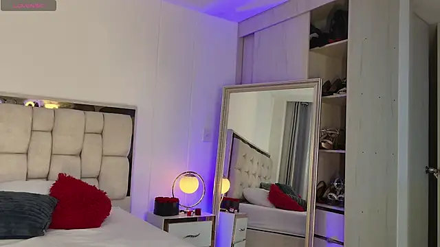 Snapshot of Ammy_Castro chatting on October 8, 10:36 pm Ammy Castro online show from October 8, 10:36 pm