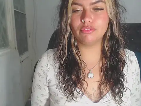 sweetkitty 16 online show from September 20, 5:17 am