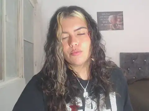 sweetkitty 16 online show from October 2, 5:34 am