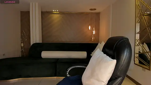 Snapshot of JessicaWilliams1 chatting on September 16, 10:12 am JessicaWilliams1 online show from September 16, 10:12 am