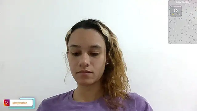 Snapshot of SamanthaWatson chatting on November 1, 11:20 pm SamanthaWatson online show from November 1, 11:20 pm