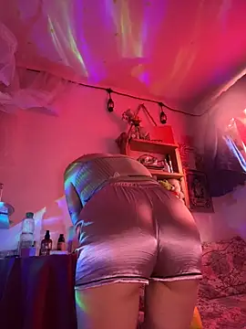 Snapshot of LiliJones_ chatting on September 24, 8:19 pm LiliJones  online show from September 24, 8:19 pm