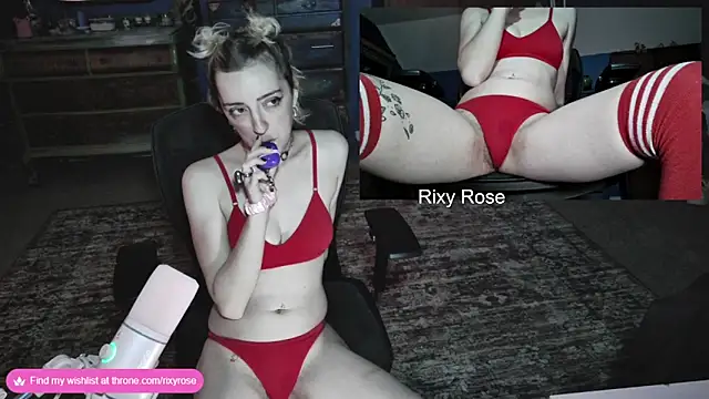 Trixyrose online show from November 18, 7:15 pm