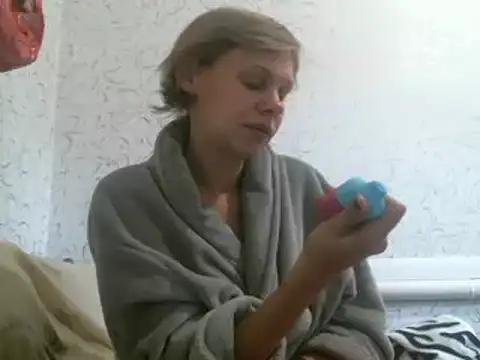 Snapshot of Julie_Silver chatting on October 11, 5:12 am Julie Silver online show from October 11, 5:12 am
