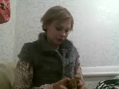 Snapshot of Julie_Silver chatting on October 14, 3:47 pm Julie Silver online show from October 14, 3:47 pm