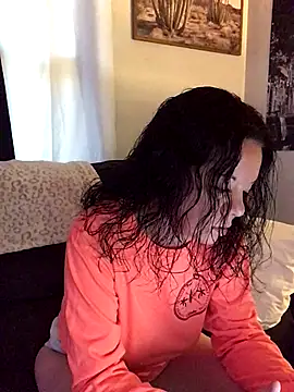 SidneyRaee online show from October 27, 6:35 pm