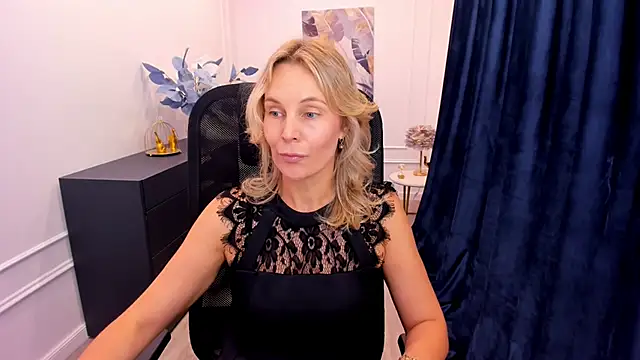 Snapshot of Sinty_Devis chatting on September 25, 11:53 am Sinty Devis online show from September 25, 11:53 am