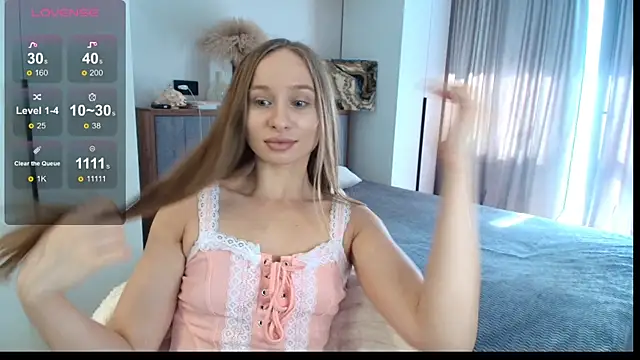 Snapshot of Mad1en chatting on September 18, 4:44 am Mad1en online show from September 18, 4:44 am