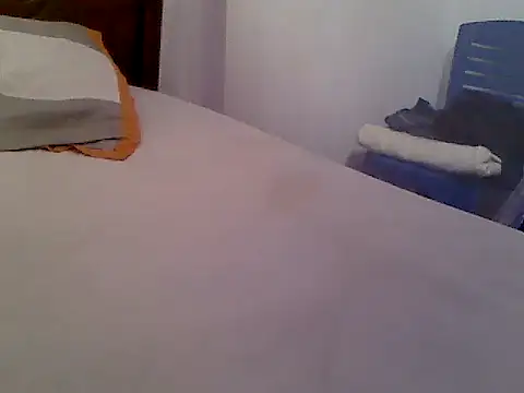 Snapshot of sweet_apple270 chatting on September 20, 4:44 am sweet apple270 online show from September 20, 4:44 am