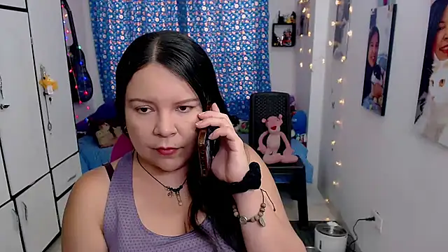 Snapshot of claryssa_ chatting on October 6, 7:07 pm claryssa online show from October 6, 7:07 pm