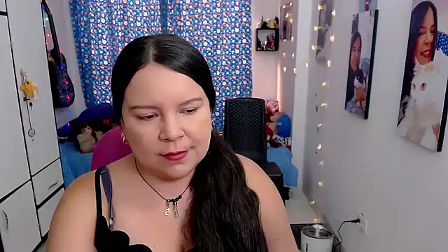 Snapshot of claryssa_ chatting on September 30, 8:13 pm claryssa online show from September 30, 8:13 pm