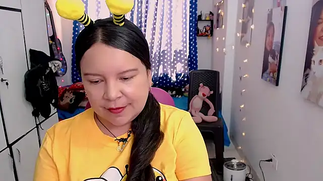 Snapshot of claryssa_ chatting on November 1, 6:12 pm claryssa online show from November 1, 6:12 pm