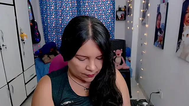 Snapshot of claryssa_ chatting on October 9, 7:51 pm claryssa online show from October 9, 7:51 pm