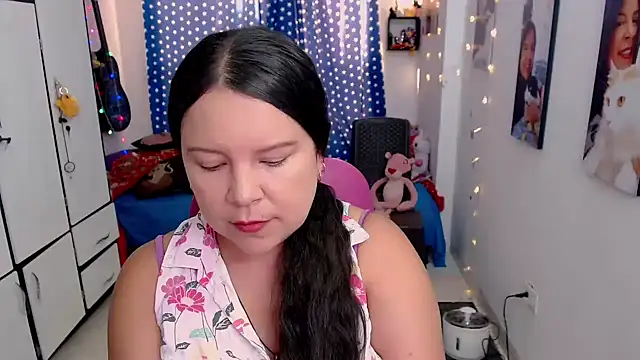 claryssa  online show from November 21, 8:33 pm