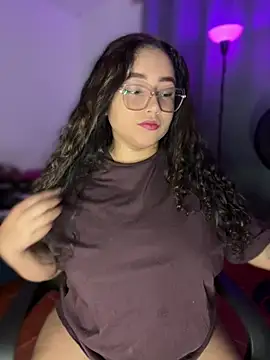 CurlyGirl 1 online show from April 25, 11:57 pm