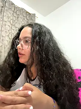 CurlyGirl 1 online show from October 5, 12:15 am