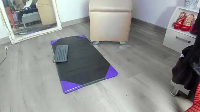 Snapshot of SheraHadee chatting on September 29, 12:38 am SheraHadee online show from September 29, 12:38 am